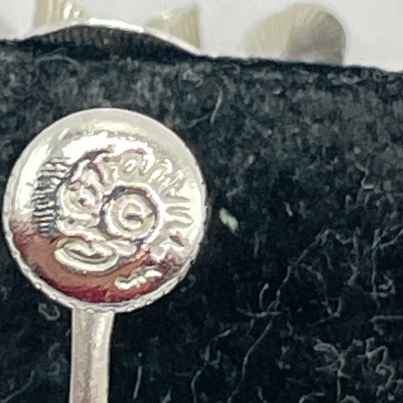 Vintage Giovanni Silver Tone Rose Pin Brooch Screw Earrings Set - Picture 6 of 12